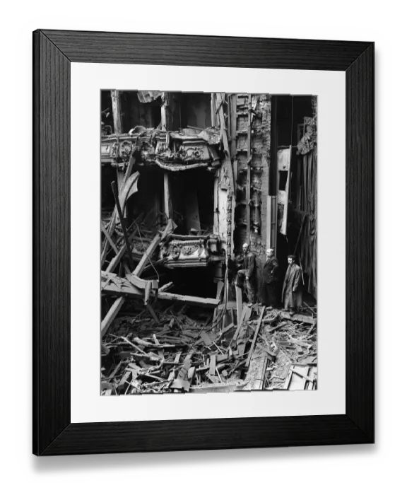 Framed Print : Air raids on Birmingham on the nights of 9th and 10th April 1941 Framed Print : Air raids on Birmingham on the nights of 9th and 10th April 1941