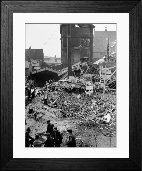 Framed Print : Air raids on Birmingham on the nights of 9th and 10th April 1941