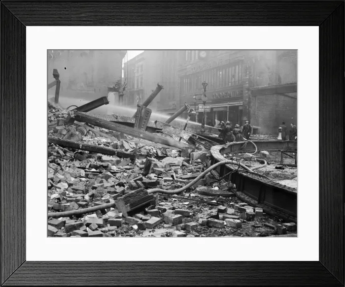 Framed Print : Air raids on Birmingham on the nights of 9th and 10th April 1941 Framed Print : Air raids on Birmingham on the nights of 9th and 10th April 1941