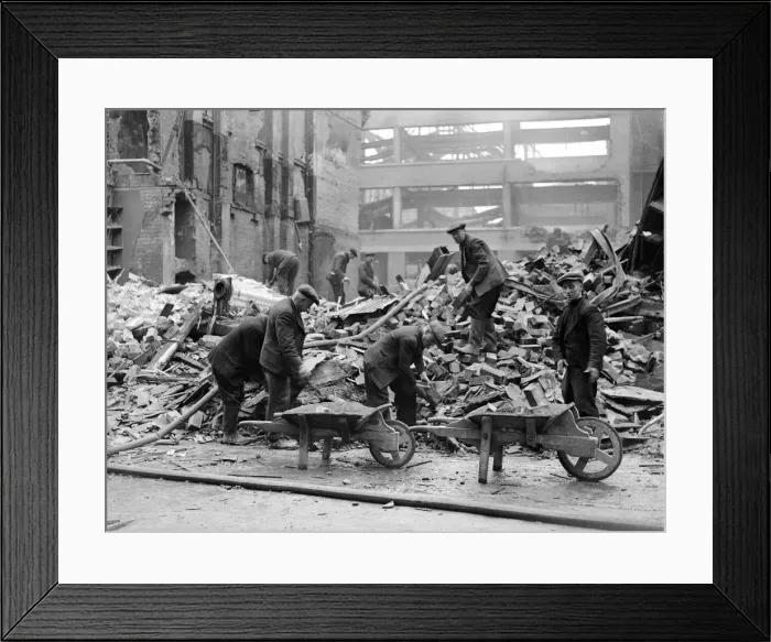 Framed Print : Air raids on Birmingham on the nights of 9th and 10th April 1941 Framed Print : Air raids on Birmingham on the nights of 9th and 10th April 1941