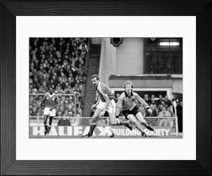 Framed Print : Nottingham Forest v. Wolverhampton Wanderers. (League Cup Final). March 1980 LF02-06-107 Framed Print : Nottingham Forest v. Wolverhampton Wanderers. (League Cup Final). March 1980 LF02-06-107