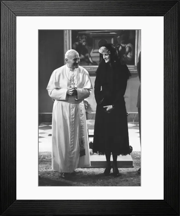 Framed Print : Princess Diana meets Pope John Paul II at the Vatican in Rome, Italy Framed Print : Princess Diana meets Pope John Paul II at the Vatican in Rome, Italy