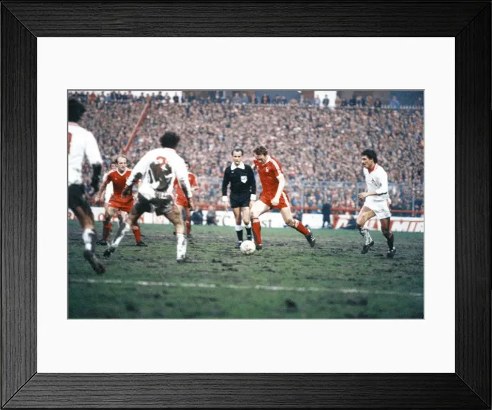 Framed Print : European Cup Semi Final First Leg match at the City Ground Framed Print : European Cup Semi Final First Leg match at the City Ground