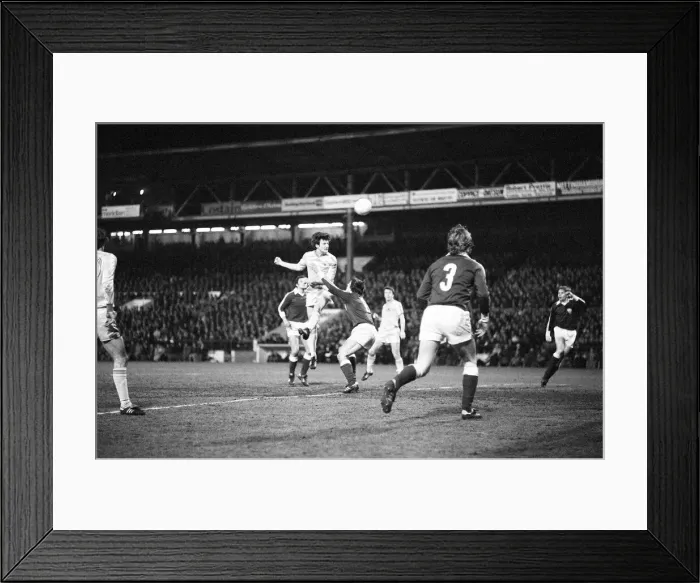 Framed Print : European Cup Quarter Final 1st leg match at the City Ground Framed Print : European Cup Quarter Final 1st leg match at the City Ground