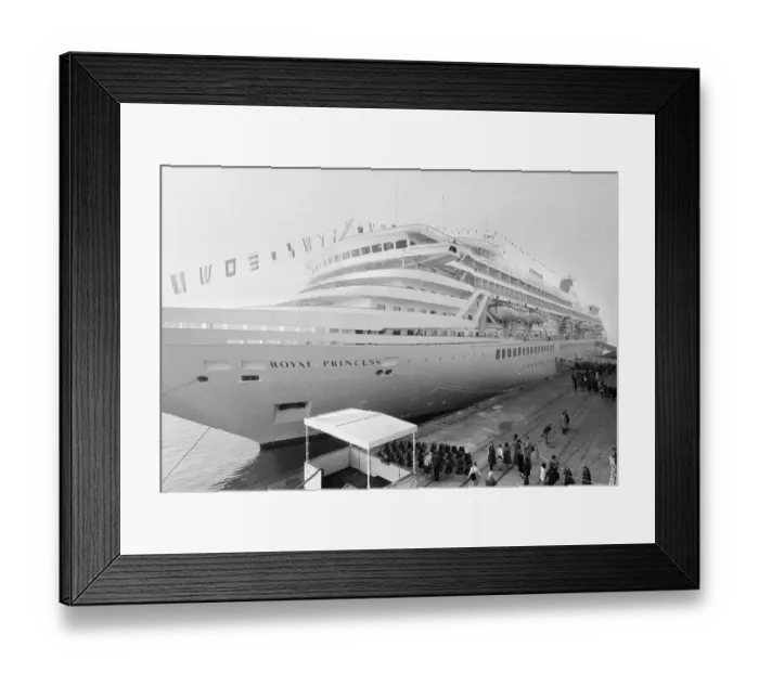 Framed Print : Launching of the 125 million P&O liner Royal Princess by Princess Diana at Southampton