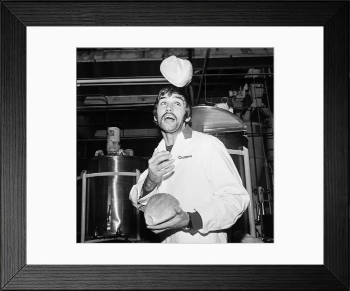 Framed Print : Manchester United footballer George Best pictured at a bread factory in Stockport Framed Print : Manchester United footballer George Best pictured at a bread factory in Stockport