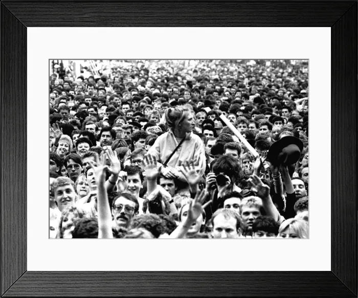 Framed Print : David Bowie performing at Roker Park, Sunderland on 23rd June 1987 in his Glass Spider Framed Print : David Bowie performing at Roker Park, Sunderland on 23rd June 1987 in his Glass Spider