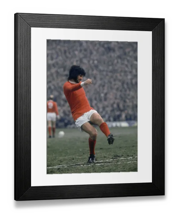 Framed Print : George Best action v Leeds United, FA Cup Semi Final. 14th March 1970 Framed Print : George Best action v Leeds United, FA Cup Semi Final. 14th March 1970