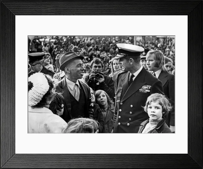 Framed Print : Prince Philip, Duke of Edinburgh, visits the Byker Wall Housing development in Byker Framed Print : Prince Philip, Duke of Edinburgh, visits the Byker Wall Housing development in Byker