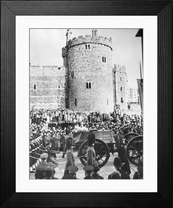 Framed Print : Coffin of King George VI funeral at Windsor 1952 on its way to St George Framed Print : Coffin of King George VI funeral at Windsor 1952 on its way to St George