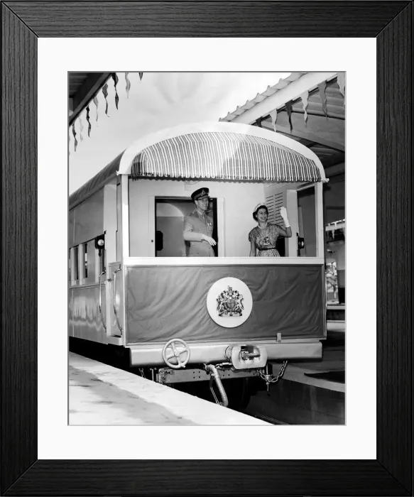 Framed Print : Queen Elizabeth II and Duke of Edinburgh: Royal tour of Nigeria 1956