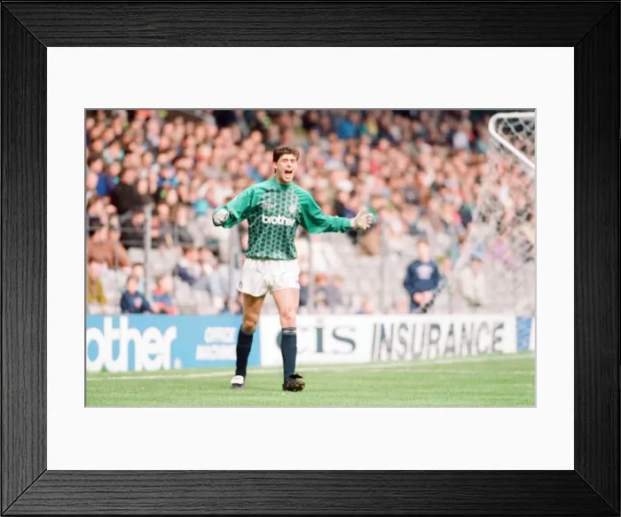 Framed Print : Manchester City 2-1 Derby County, league match at Maine Road, Saturday 20th April 1991 Framed Print : Manchester City 2-1 Derby County, league match at Maine Road, Saturday 20th April 1991