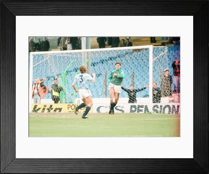 Framed Print : Manchester City 2-1 Derby County, league match at Maine Road, Saturday 20th April 1991 Framed Print : Manchester City 2-1 Derby County, league match at Maine Road, Saturday 20th April 1991