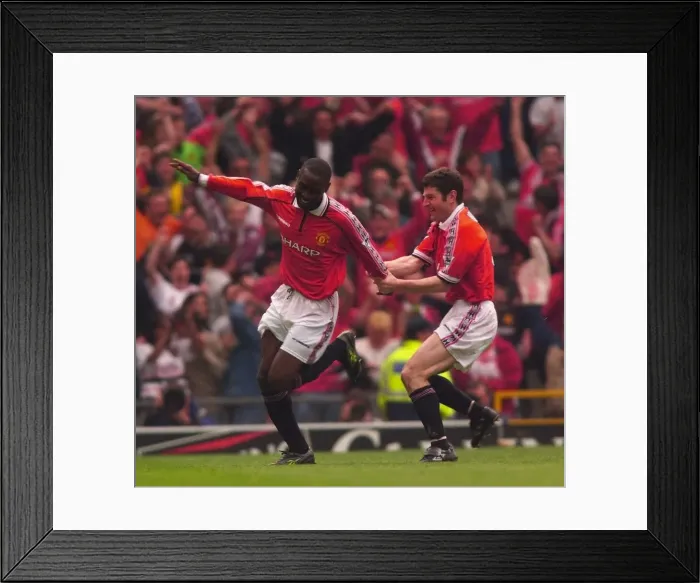 Framed Print : Manchester United v Tottenham Hotspur May 1999 Andy Cole celebrates after scoring Framed Print : Manchester United v Tottenham Hotspur May 1999 Andy Cole celebrates after scoring