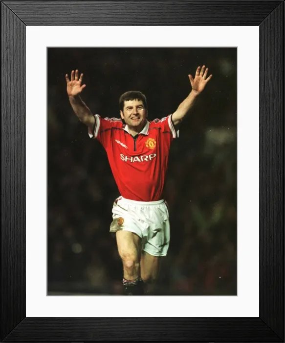 Framed Print : Denis Irwin Manchester United celebrates January 1999 after scoring from the penalty spot Framed Print : Denis Irwin Manchester United celebrates January 1999 after scoring from the penalty spot