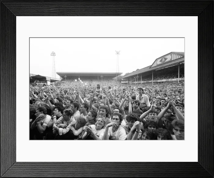 Framed Print : Bruce Springsteen in Concert, Villa Park, Birmingham, Tuesday 21st June 1988 Framed Print : Bruce Springsteen in Concert, Villa Park, Birmingham, Tuesday 21st June 1988