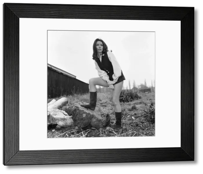 Framed Print : Diana Rigg, Actress a. k. a. Emma Peel, dressed as Robin Hood for an episode of Framed Print : Diana Rigg, Actress a. k. a. Emma Peel, dressed as Robin Hood for an episode of