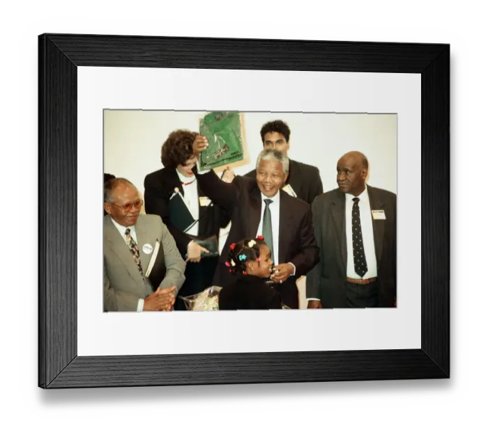 Framed Print : Nelson Mandela at the Hansdworth Leisure Centre in Handsworth, Birmingham