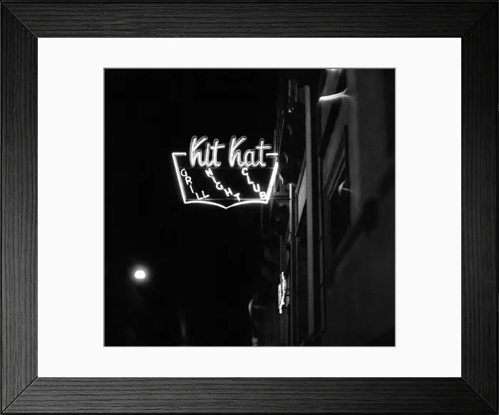 Framed Print : Exterior shots of London clubs. 13th November 1960