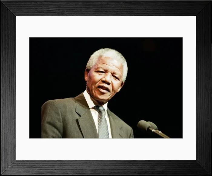 Framed Print : Nelson Mandela speaks at ICC, Birmingham, 10th October 1993 Framed Print : Nelson Mandela speaks at ICC, Birmingham, 10th October 1993