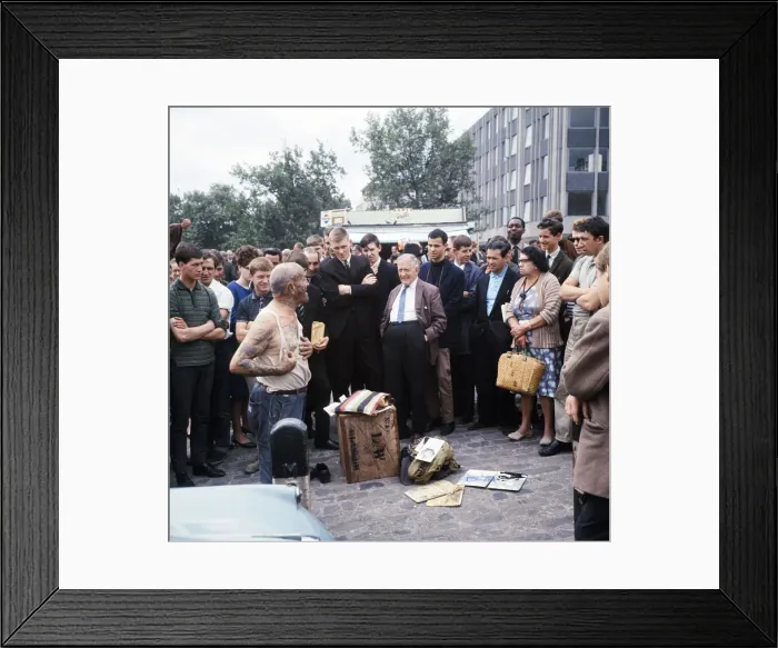 Framed Print : Crowds gather round to hear one of the Tower Hill characters speaking at lunch time, 1966 Framed Print : Crowds gather round to hear one of the Tower Hill characters speaking at lunch time, 1966
