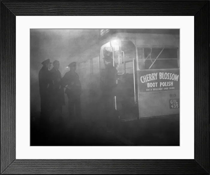 Framed Print : London Bus in the fog, 20th November 1949 Framed Print : London Bus in the fog, 20th November 1949