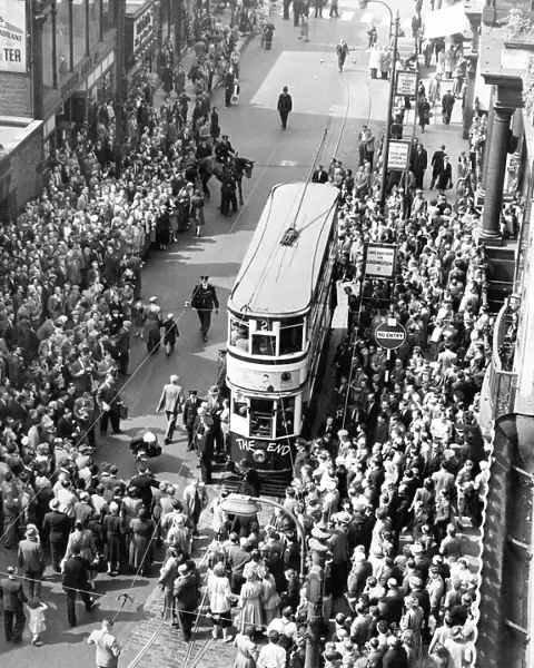 Crowds turned out to see the last tram through Birmingham City Centre in 1953