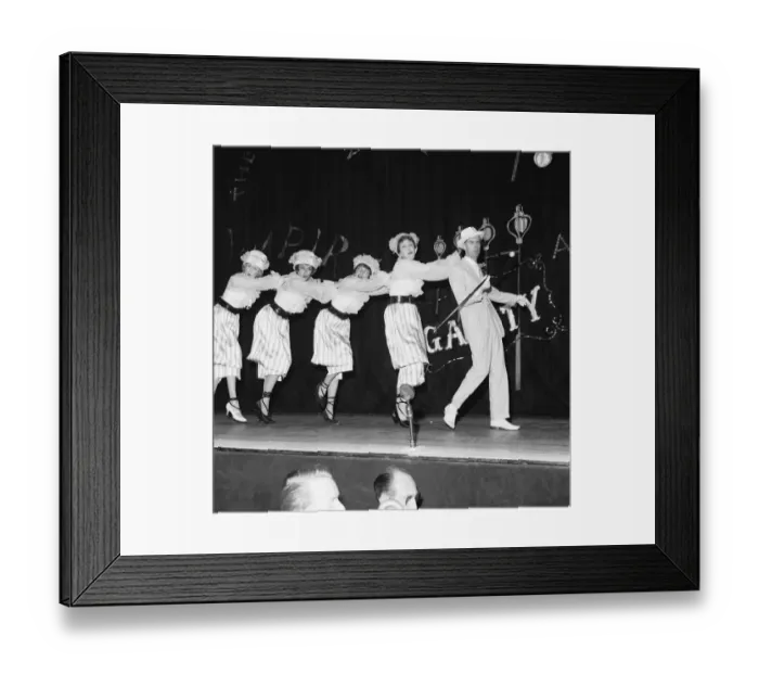 Framed Print : Kay Kendall left, performing with ( left to right) Margaret Leighton, Julie Wilson Framed Print : Kay Kendall left, performing with ( left to right) Margaret Leighton, Julie Wilson