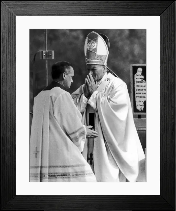 Framed Print : Pope John Paul II Mass at Heaton Park, Manchester, Monday 31st May 1982 Framed Print : Pope John Paul II Mass at Heaton Park, Manchester, Monday 31st May 1982