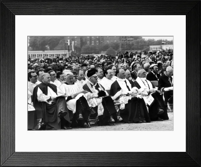 Framed Print : Attentive audience listen to Pope John Paul II Mass at Heaton Park, Manchester Framed Print : Attentive audience listen to Pope John Paul II Mass at Heaton Park, Manchester