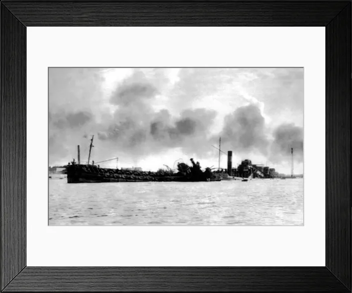 Framed Print : The Suez Crisis war in Egypt, 29th October to 6th November Framed Print : The Suez Crisis war in Egypt, 29th October to 6th November