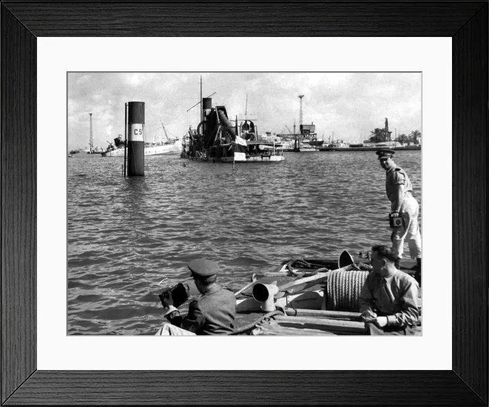 Framed Print : The Suez Crisis war in Egypt, 29th October to 6th November Framed Print : The Suez Crisis war in Egypt, 29th October to 6th November