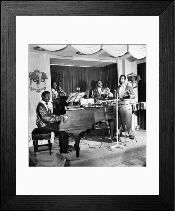 Framed Print : A new dance which is the rage in America has now come to London Framed Print : A new dance which is the rage in America has now come to London