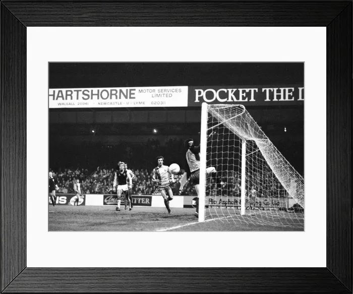 Framed Print : Aston Villa 3-0, European Super Cup 2nd match at Villa Park, Birmingham Framed Print : Aston Villa 3-0, European Super Cup 2nd match at Villa Park, Birmingham
