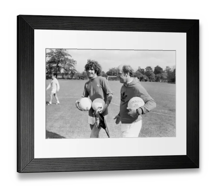 Framed Print : Argentinian football player Alberto Tarantini of Birmingham City pictured with Blues boss