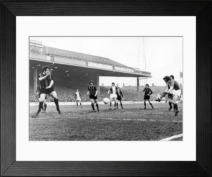 Framed Print : FA Cup Semi Final Replay at Maine Road, Manchester. Birmingham City 0 v Fulham 1 Framed Print : FA Cup Semi Final Replay at Maine Road, Manchester. Birmingham City 0 v Fulham 1