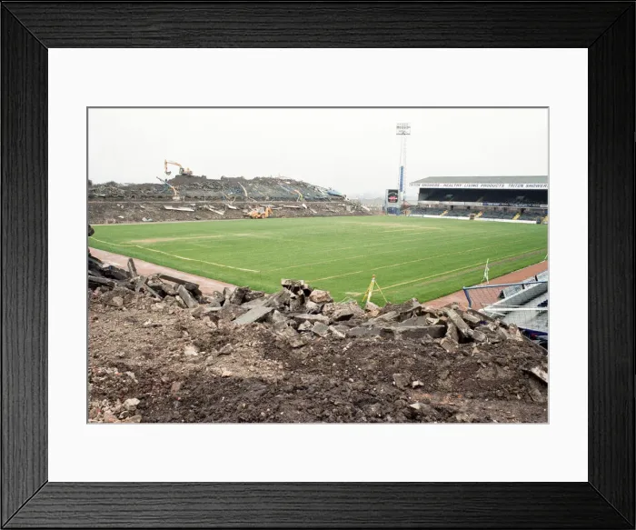 Framed Print : Revedelopment work under way at St Andrews stadium, home ground of Birmingham City Framed Print : Revedelopment work under way at St Andrews stadium, home ground of Birmingham City