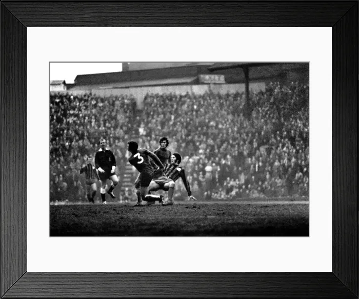Framed Print : English League Division Two match Birmingham City 2 v Huddersfield 2 Framed Print : English League Division Two match Birmingham City 2 v Huddersfield 2