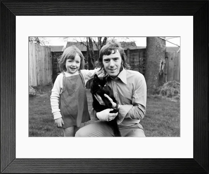 Framed Print : Gerry Pendrey with his 5 year-old daughter Karen Pendrey and lucky black cat Framed Print : Gerry Pendrey with his 5 year-old daughter Karen Pendrey and lucky black cat