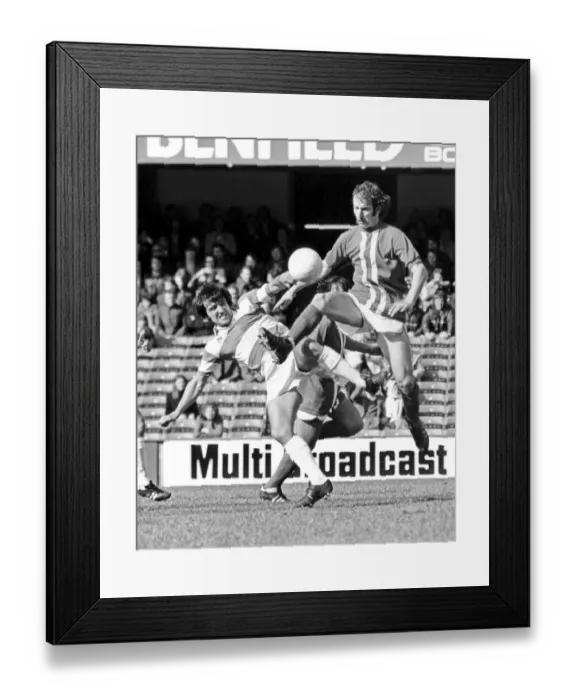 Framed Print : Birminghams Bob Hatton (centre) gets to the ball ahead of QPR Framed Print : Birminghams Bob Hatton (centre) gets to the ball ahead of QPR