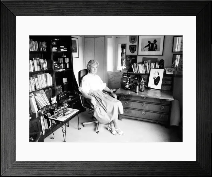 Framed Print : Joan Morecambe, widow of Eric Morecambe, pictured a home in Harpenden, Hertfordshire