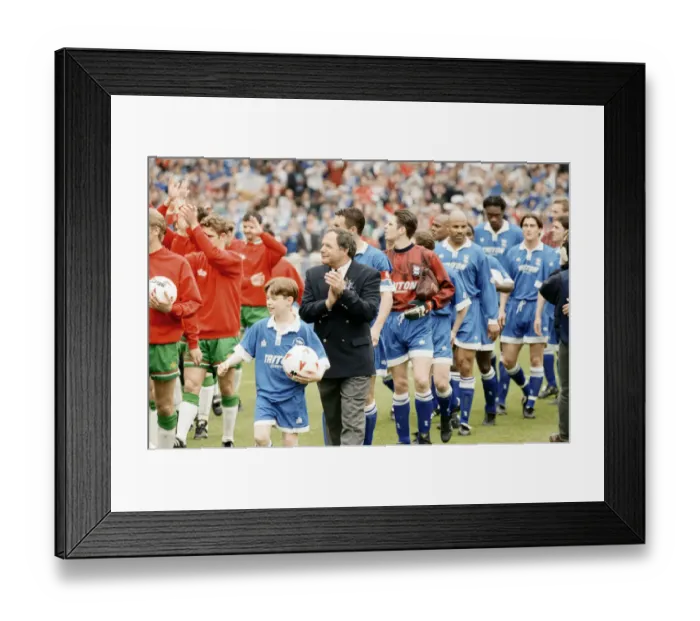 Framed Print : Auto Windscreens Shield Final at Wembley. Birmingham City v Carlisle