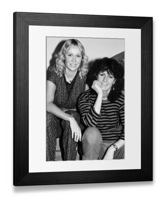 Framed Print : Swedish pop group ABBA consisting of Agnetha Faltskog, Bjorn Ulvaeus, Benny Andersson and Anni-Frid Lyngstad in London. Pictured, Agnetha Faltskog and Anni-Frid Lyngstad. 19th October 1980