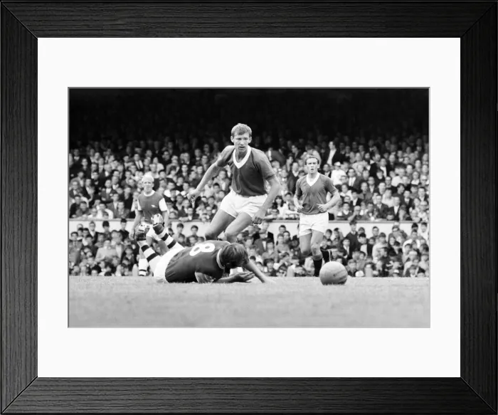 Framed Print : Pre season friendly match at Highbury. Arsenal 3 v Glasgow Rangers 0 Framed Print : Pre season friendly match at Highbury. Arsenal 3 v Glasgow Rangers 0