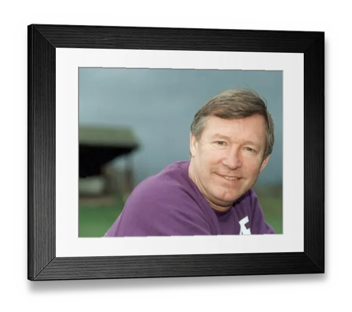 Framed Print : Manchester United manager Alex Ferguson holding his Carling Manager of the Month Award
