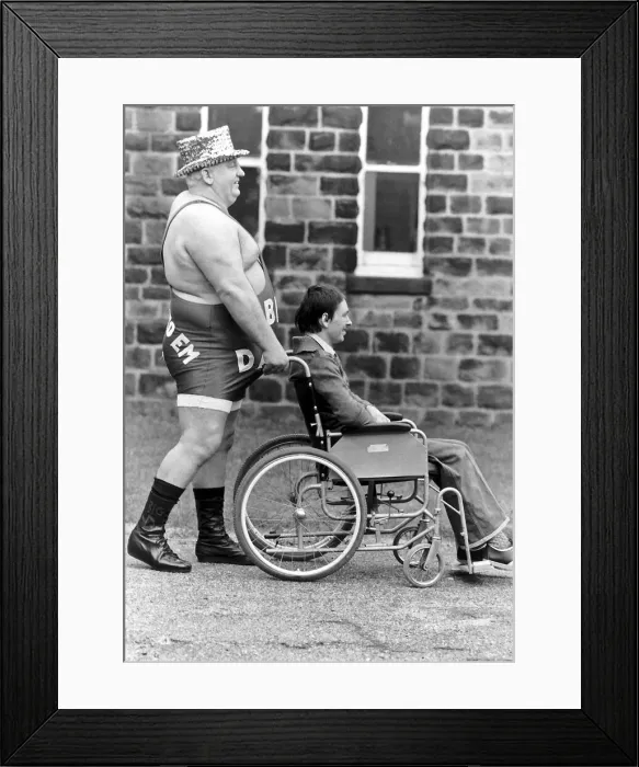 Framed Print : Wrestler Shirley Crabtree alias Big Daddy in the Wrestling ring Framed Print : Wrestler Shirley Crabtree alias Big Daddy in the Wrestling ring
