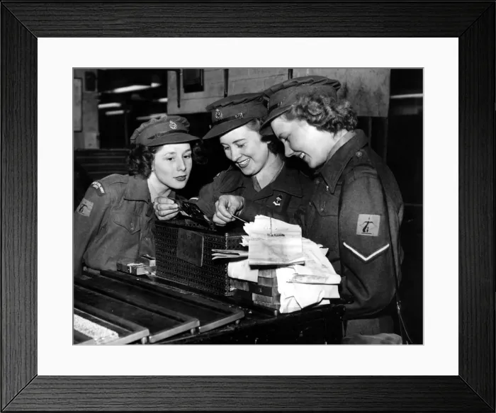 Framed Print : Private Hilda Barnard, 19. Lance Corporal H Maull, 21, and Lance Corporal Mary Jones, 21 Framed Print : Private Hilda Barnard, 19. Lance Corporal H Maull, 21, and Lance Corporal Mary Jones, 21