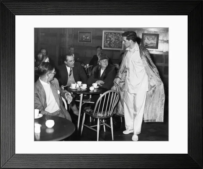 Framed Print : Birmingham City footballer Eddie Brown modelling pyjamas and dressing gown at a men Framed Print : Birmingham City footballer Eddie Brown modelling pyjamas and dressing gown at a men