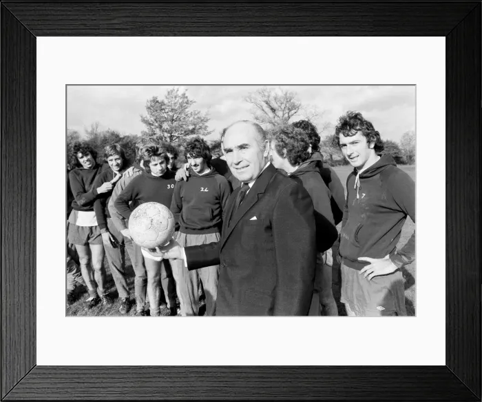 Framed Print : Sir Alf Ramsey taking over at Birmingham City training ground. 3rd November 1977 Framed Print : Sir Alf Ramsey taking over at Birmingham City training ground. 3rd November 1977