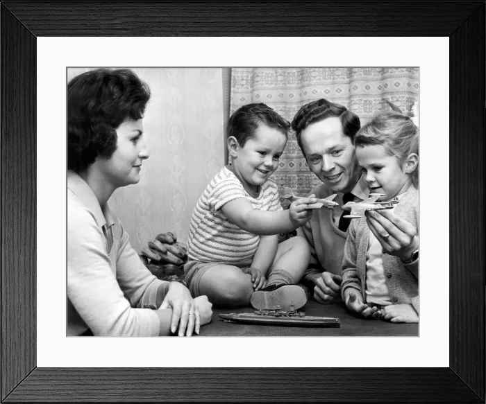 Framed Print : Birmingham City footballer Gordon Astall at home with his wife June Framed Print : Birmingham City footballer Gordon Astall at home with his wife June